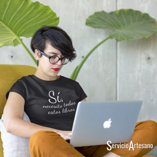 Camiseta Negra "Libros" mujer