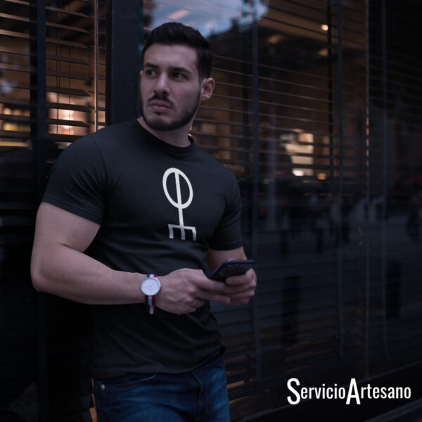Camiseta Negra con Símbolo Rúnico «Amor» Hombre
